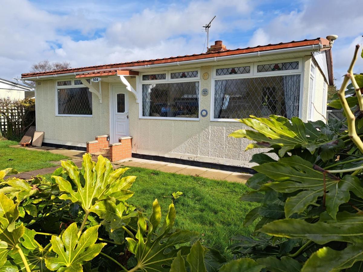 Beach & Tonic Beachside Chalet Humberston エクステリア 写真